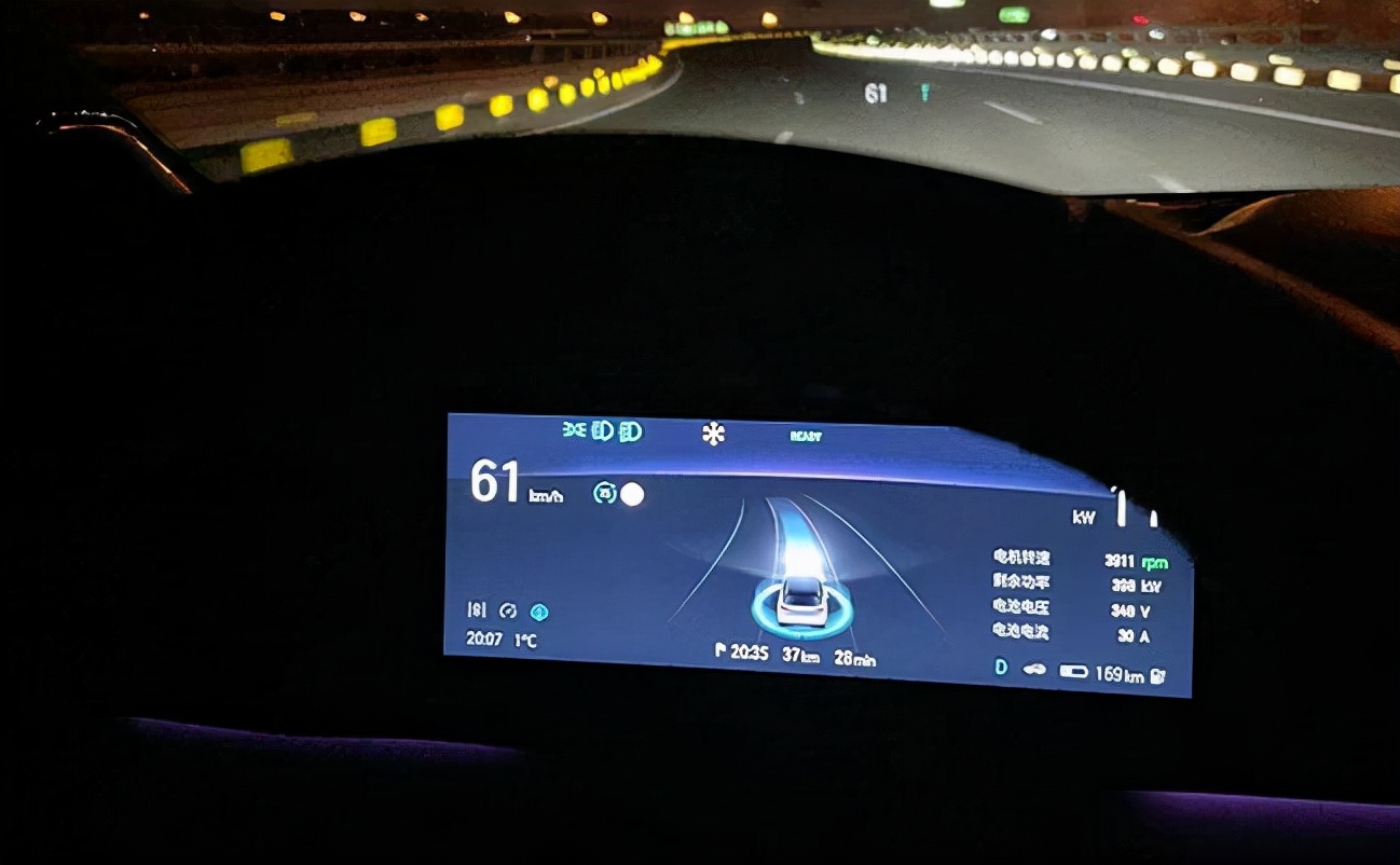 车主说车：不能换电的电动车没有未来？听听蔚来ES8车主怎么说