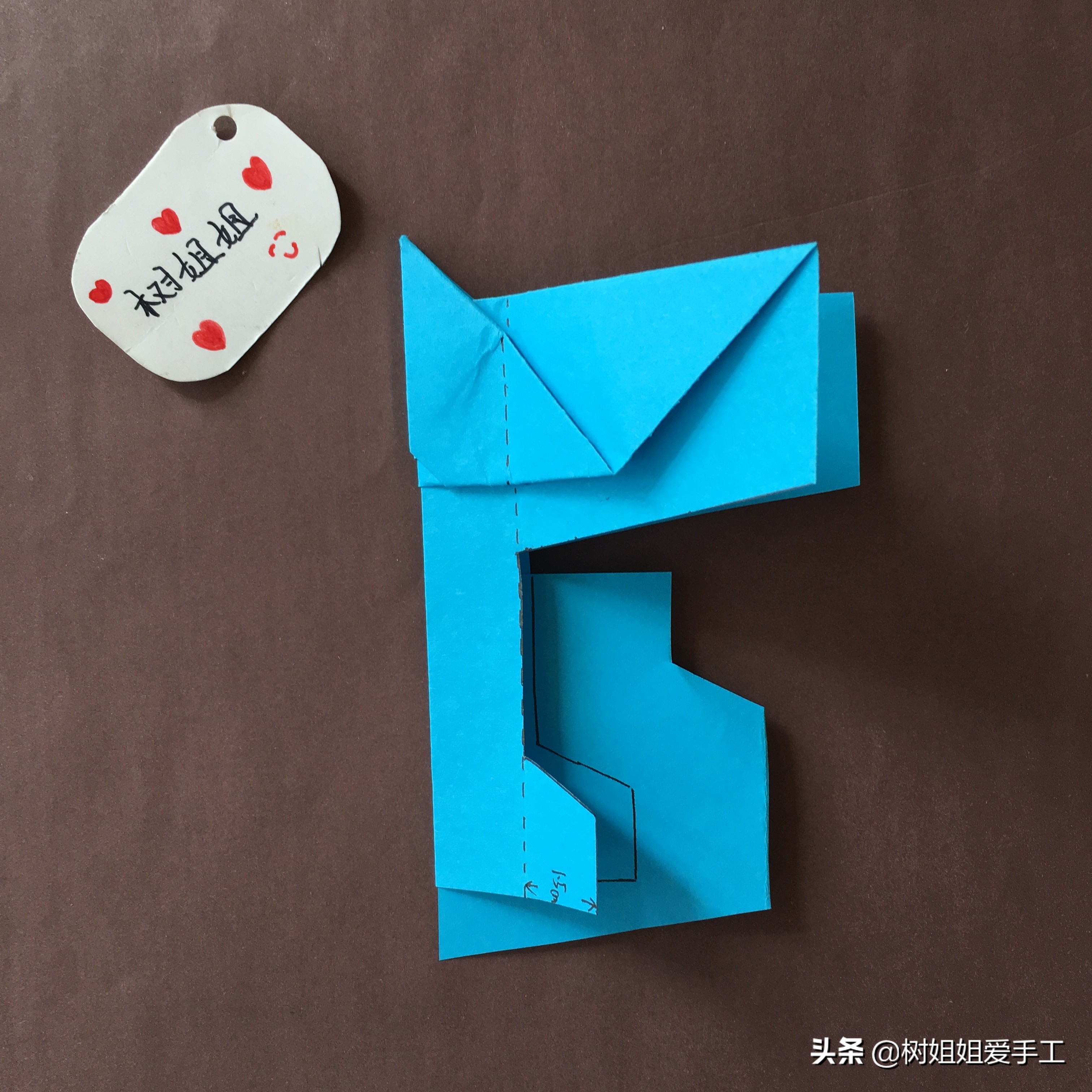 玩具折纸：男孩子女孩子都喜欢的纸飞机折法