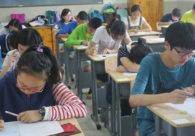 2021年高考时间确定，考生要知晓，全力做好高考前的备考工作