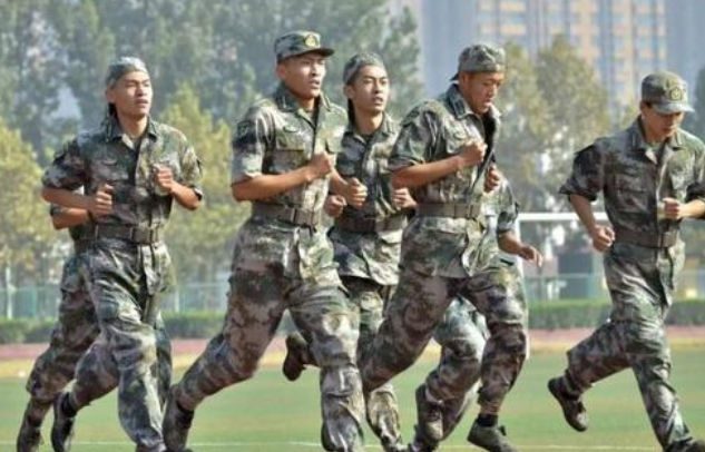 适合中等生报考的5所军校，未来发展前景好，2021届考生别错过