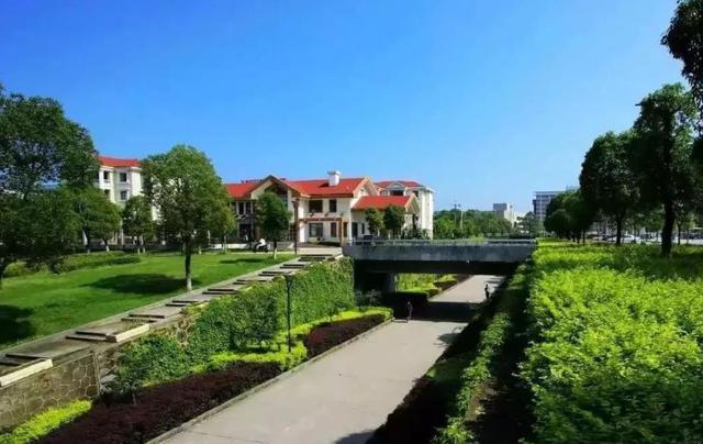 2021江西高校排行榜，江西财经位居第二，南昌大学勇夺榜首