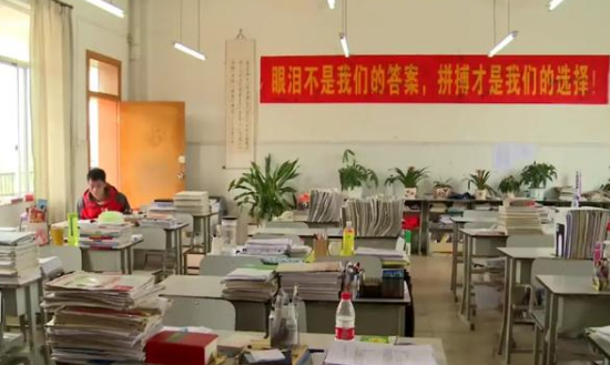 那位参加13次高考的考生，成绩被曝光，网友：中国科大只是烟雾弹