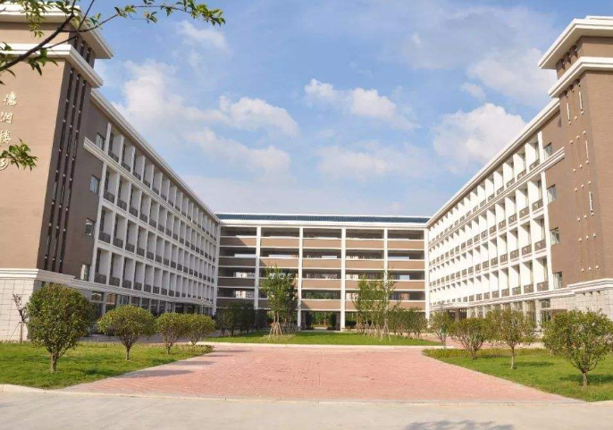 安徽这所独立学院转设民办本科，校名变大气不少，学费出现上涨