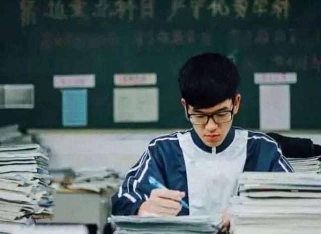 “努力学却学不好”的三门学科，榜首难度是公认的，物理排第三