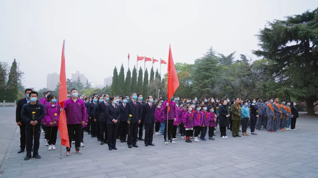 缅怀先烈 信念不朽—洛阳东外献礼中国共产党成立100周年活动