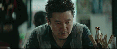 古装惊悚电影《大头怪婴》来袭！林家栋演绎神秘村落诡异故事。