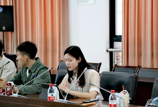 法学学生毕业10年后，才懂选律师事务所还是公务员，差距一目了然