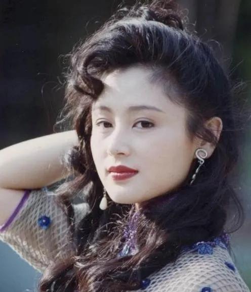 著名导演与“名门痞女”，央视一姐，内地第一美人的激情往事