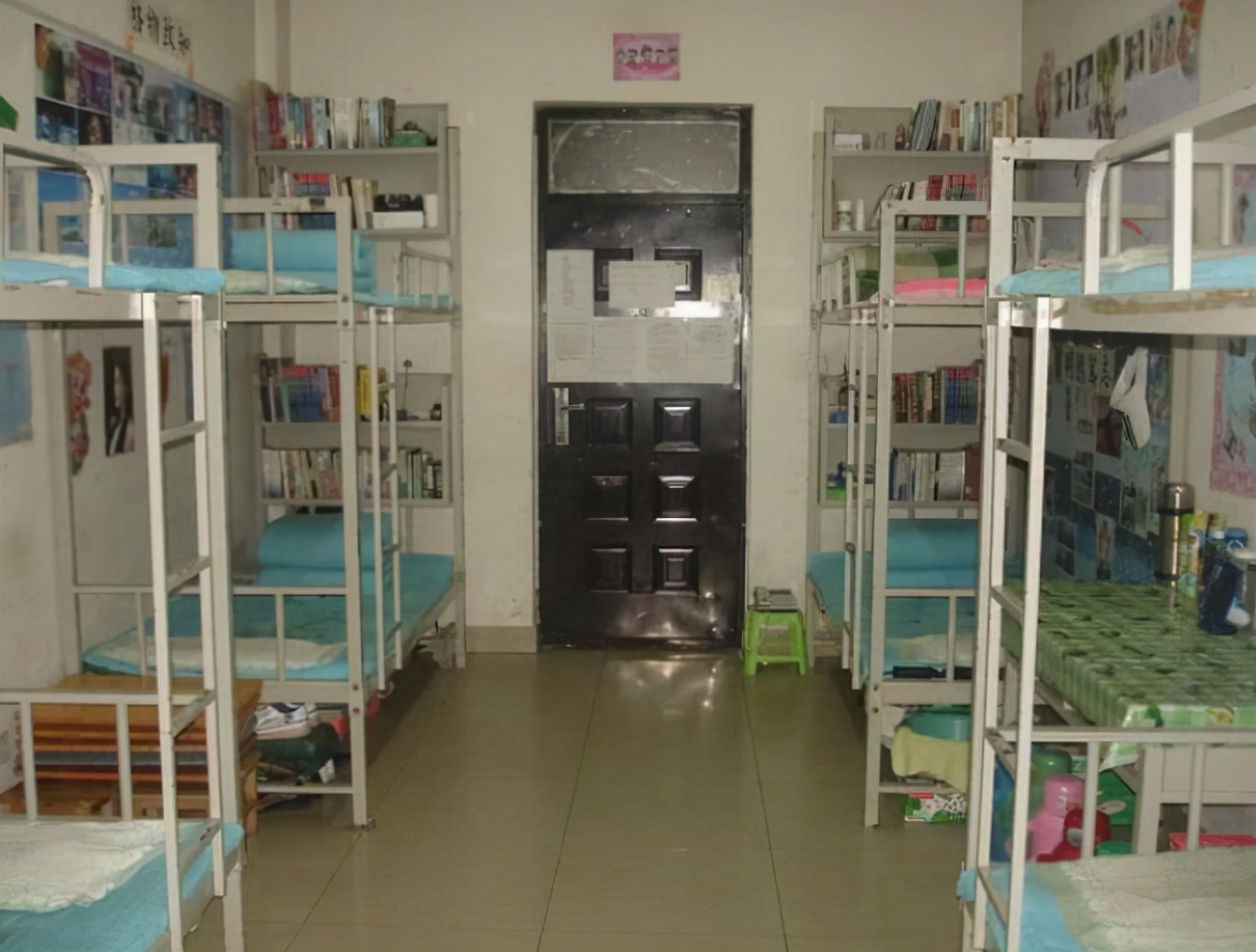 大学寝室被曝光，最好的宿舍vs最差的宿舍差距太明显