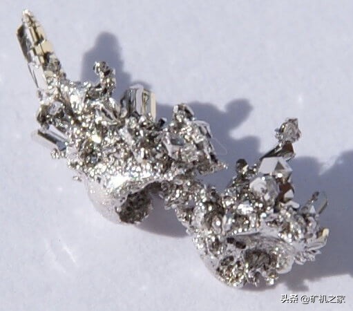 世界上最贵重的金属居然不是黄金？十大贵金属排行榜为你揭秘