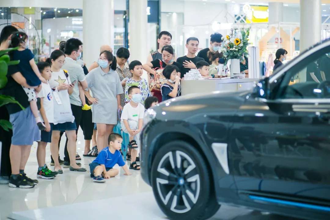 天生“i”动 畅享驾趣极致-创新纯电动BMW iX3商圈之旅圆满结束