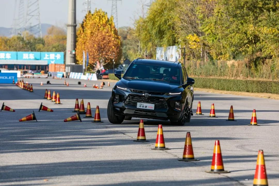 中大型7座SUV，要性能强的，雪佛兰开拓者怎么样？