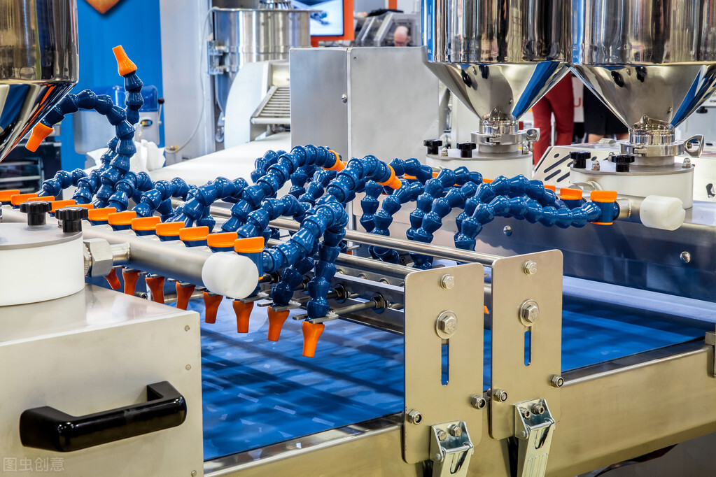 互联网自然产生的生产力与生产关系