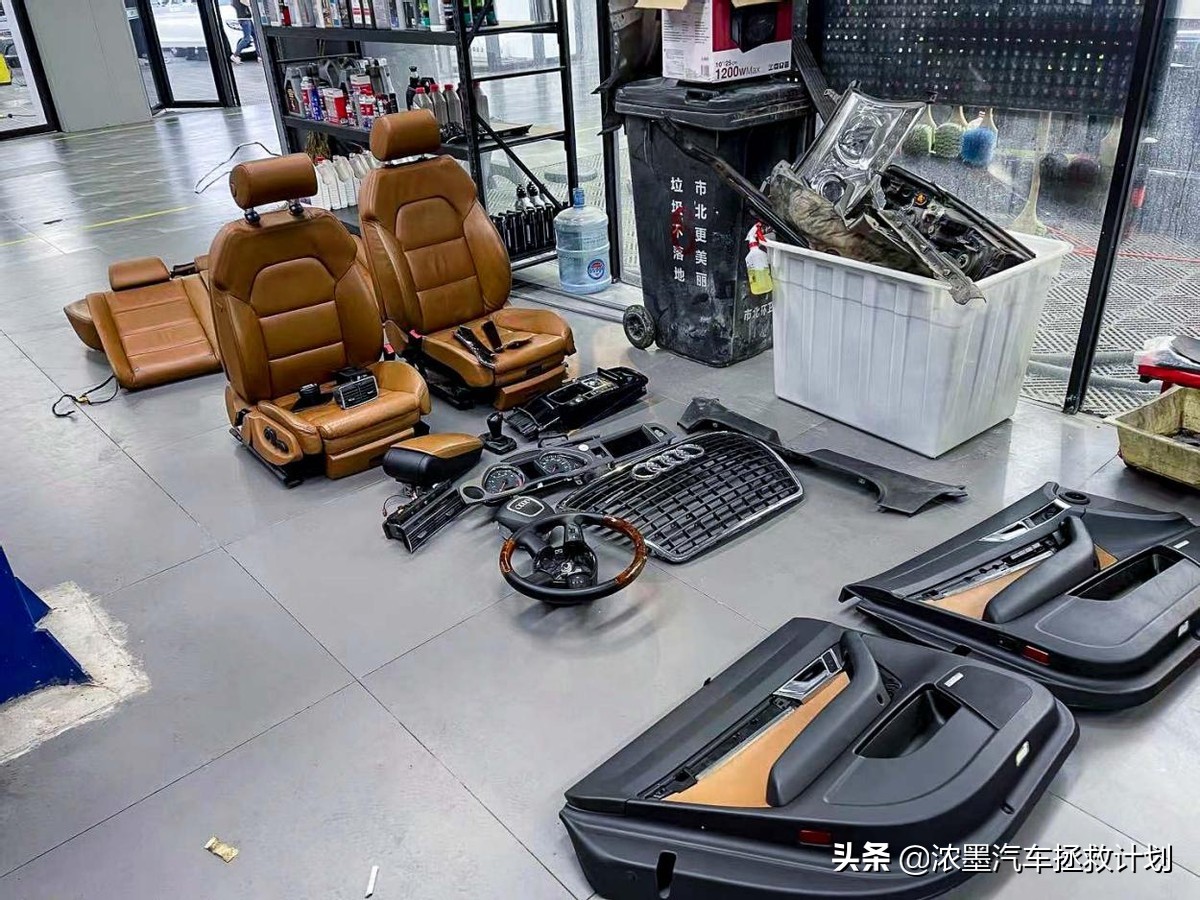 「志在千里」自用奥迪A6武装RS6内饰，带你领略溢出屏幕的震撼感