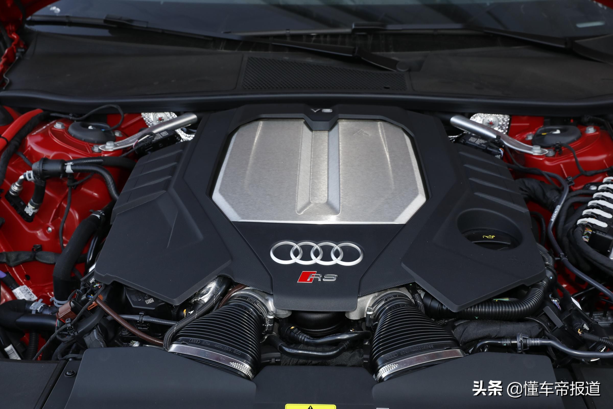 新车｜一辆能买三辆顶配奥迪Q5，新奥迪RS 7除了快还有啥？