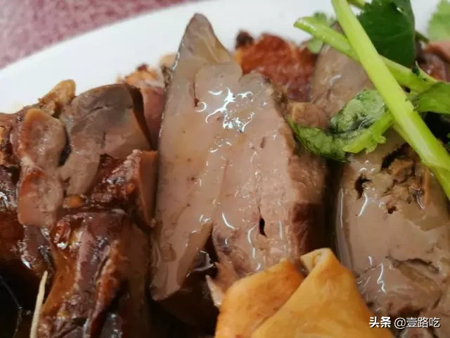 陈晓卿口中的美食“飞地”，到底好吃在哪里？