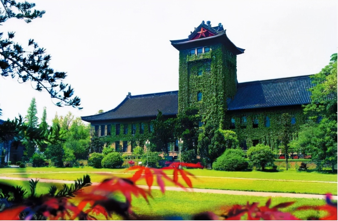 南京大学、武汉大学谁实力更强？两所名校“对决”，4个差距明显
