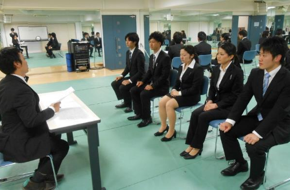 国企“中国烟草”公开招聘，年薪高达6位数，三类学生可优先录取