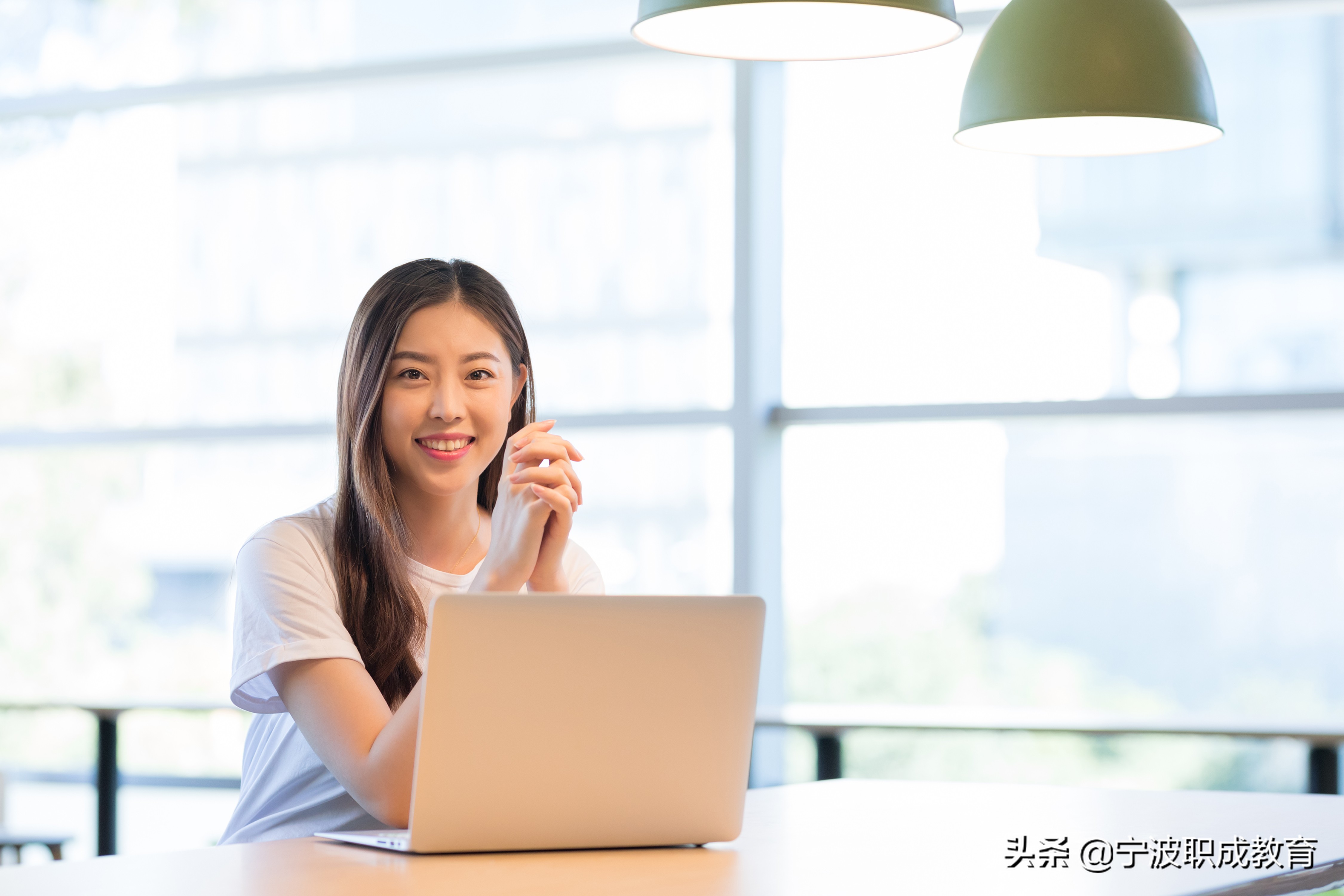 初中学历怎么参加成人高考？自考大专需要花多少钱？