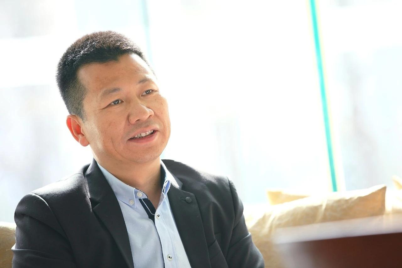周杰伦代言，被称国内服饰巨头的美特斯邦威，为啥走向了落寞？