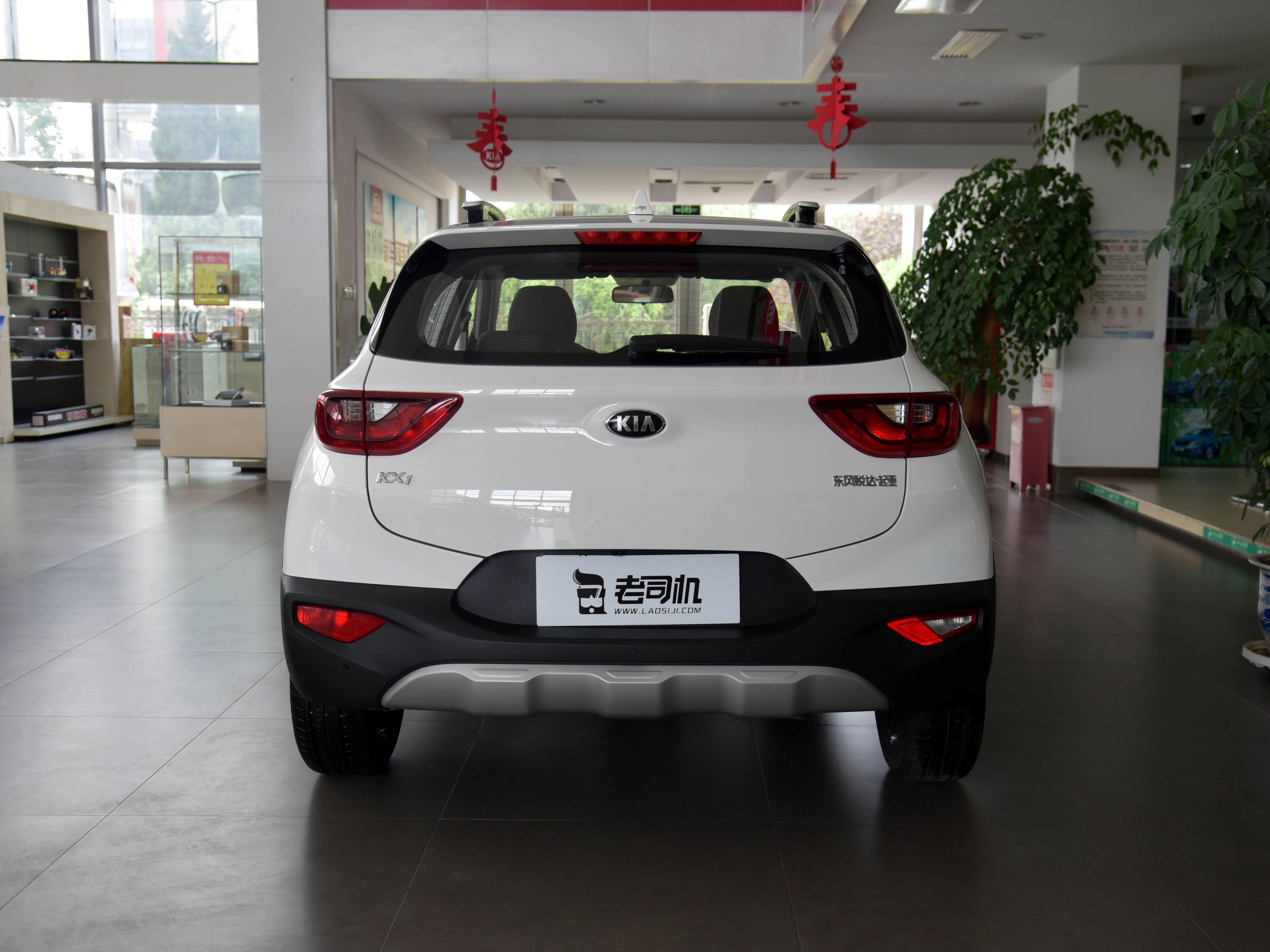 5.7L/100km低油耗，合资精致小车 实拍奕跑