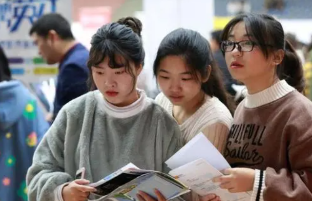 江西喜迎两所“顶尖高校”，其中一所落户赣州，当地考生热烈欢迎