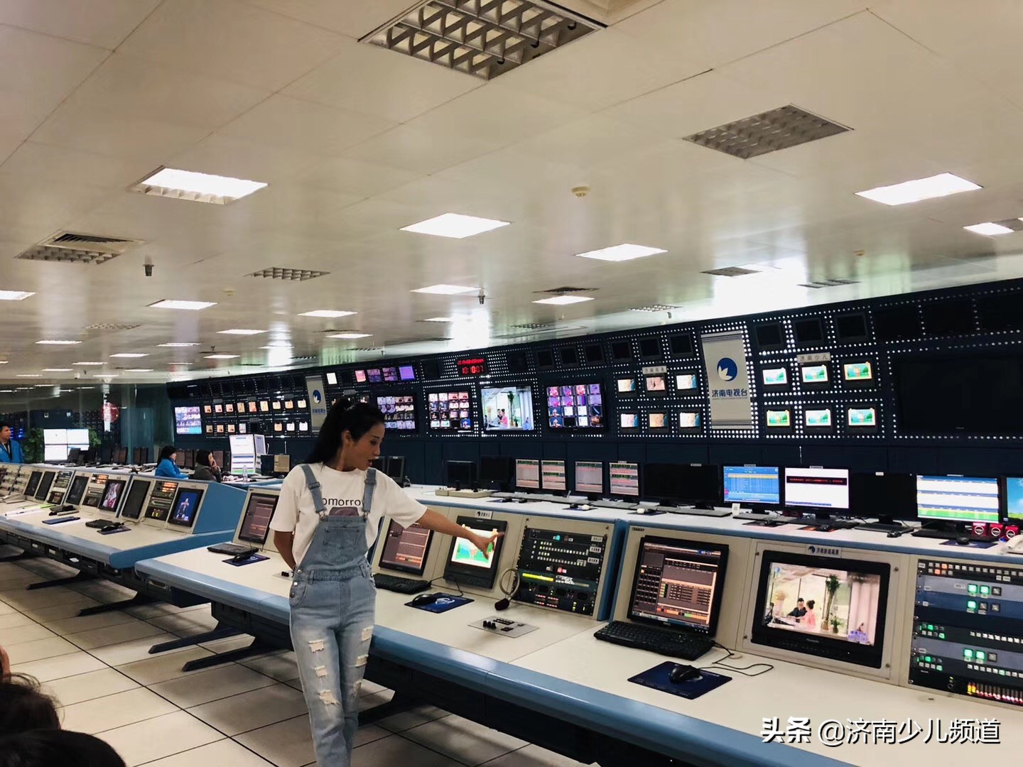 济南广电青少年口才播音班——暑期实践课堂