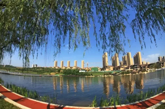 夏天，用9条夜跑线路打卡西安