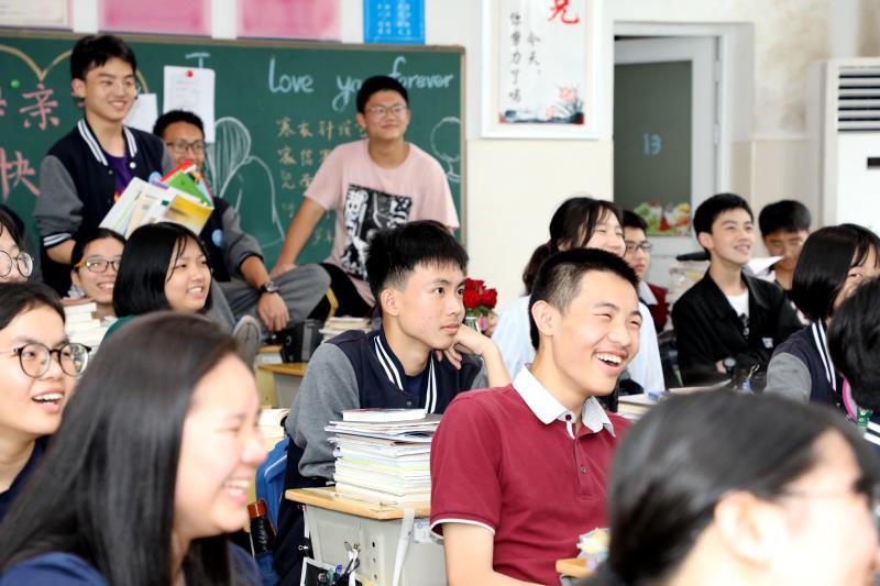 香港中文大学录取分数线（这所学校成为新晋黑马）