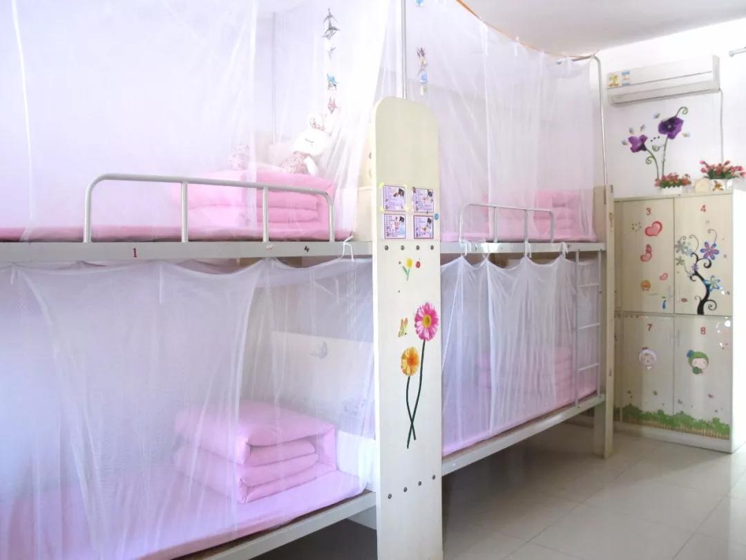 东莞边陲小镇中的排名靠前，北师大东莞石竹附属学校