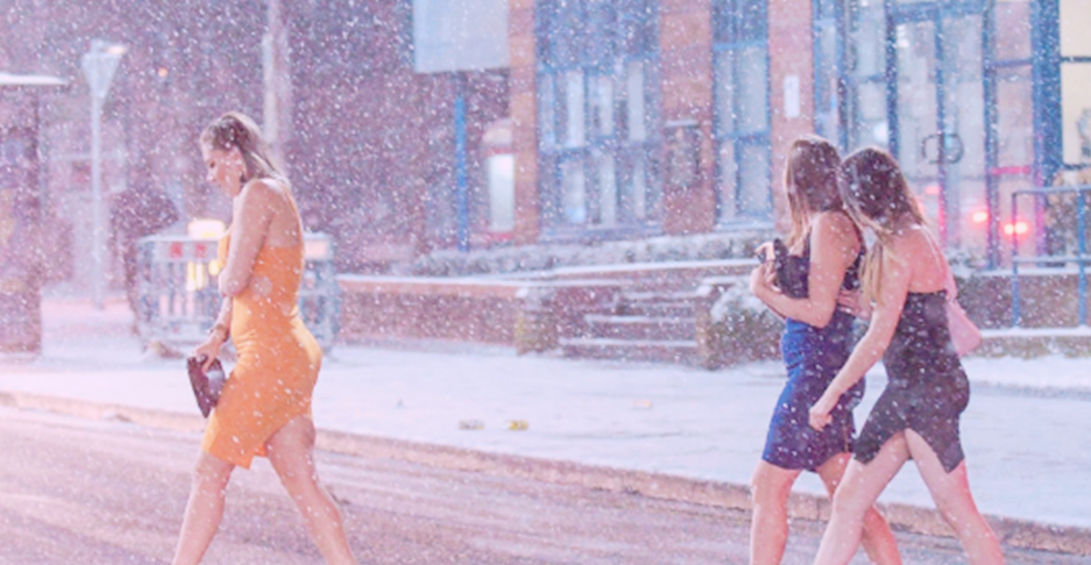 零下35度，大街上穿短裙的女孩依然很多，俄罗斯人这么抗冻？