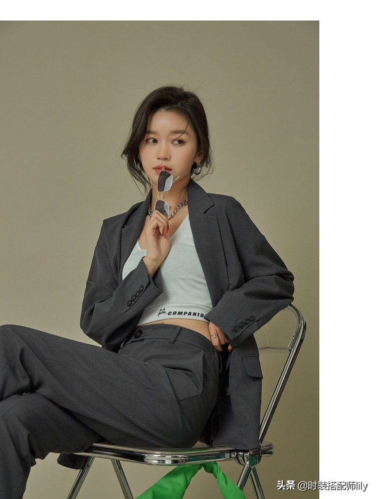 女性怎么挑选适合自己的职业装？