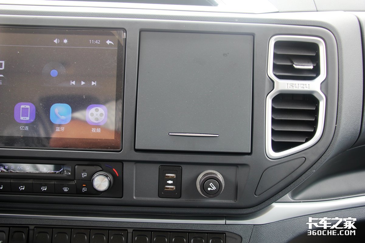 �����ʻ����4KH1����������ʵ������M100�����Ῠ