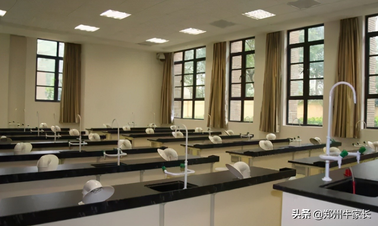 这所学校为什么有着许多奇迹教育神话？揭秘名校，原来是这样的