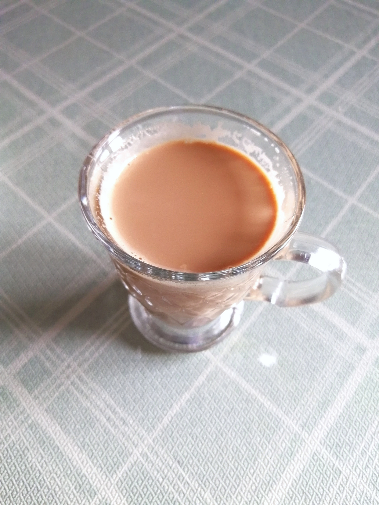 宅家简单三步自制奶茶，奶香味浓郁，味道纯正香甜，比买的还好喝