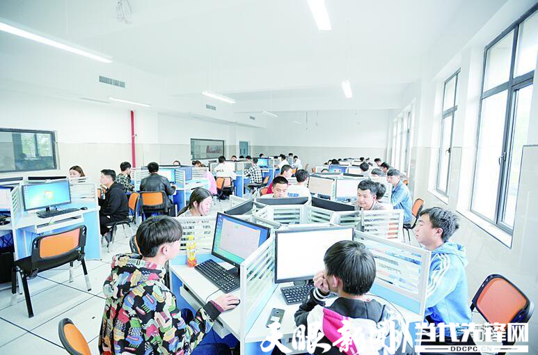 黔中山水孕育创智之城 ——贵安新区打造宜居宜业宜游马场科技新城