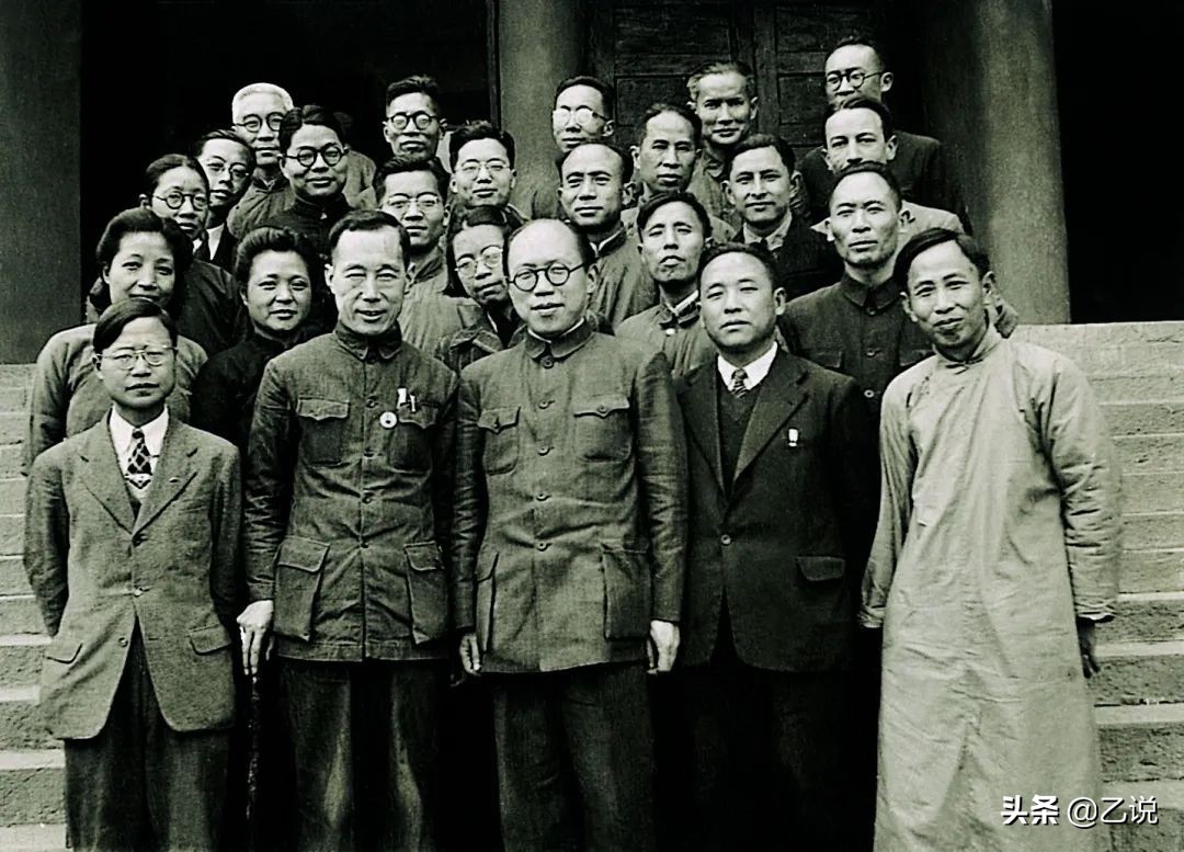 国立湘雅首任院长，71岁被关进牛棚，总理亲自营救，88岁高龄入党