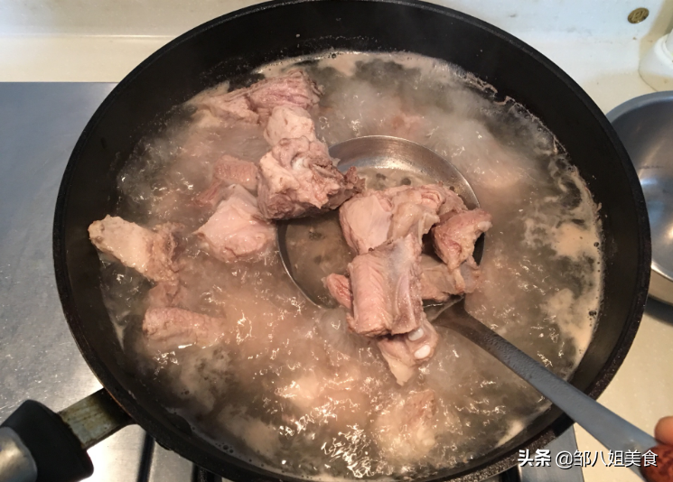 排骨怎么做好吃,排骨怎么做好吃 燉排骨的家常做法