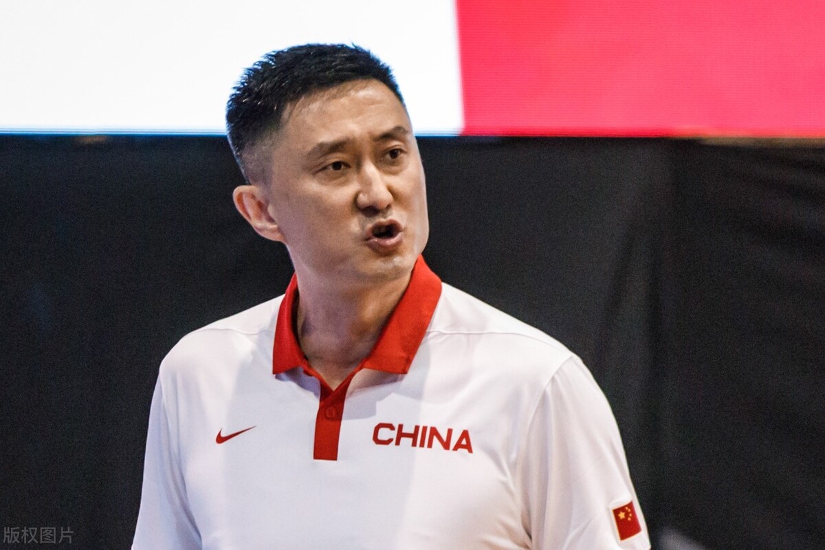 为什么nba球员没有中国队(中国男篮37年来首次无缘奥运，归化球员成为唯一出路？除了林书豪，还有一位NBA悍将已认祖归宗进入族谱)