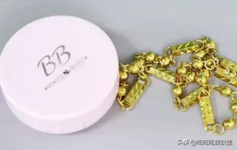 金店老板说漏嘴：不管男人女人，这几种情况万万不能戴金项链！