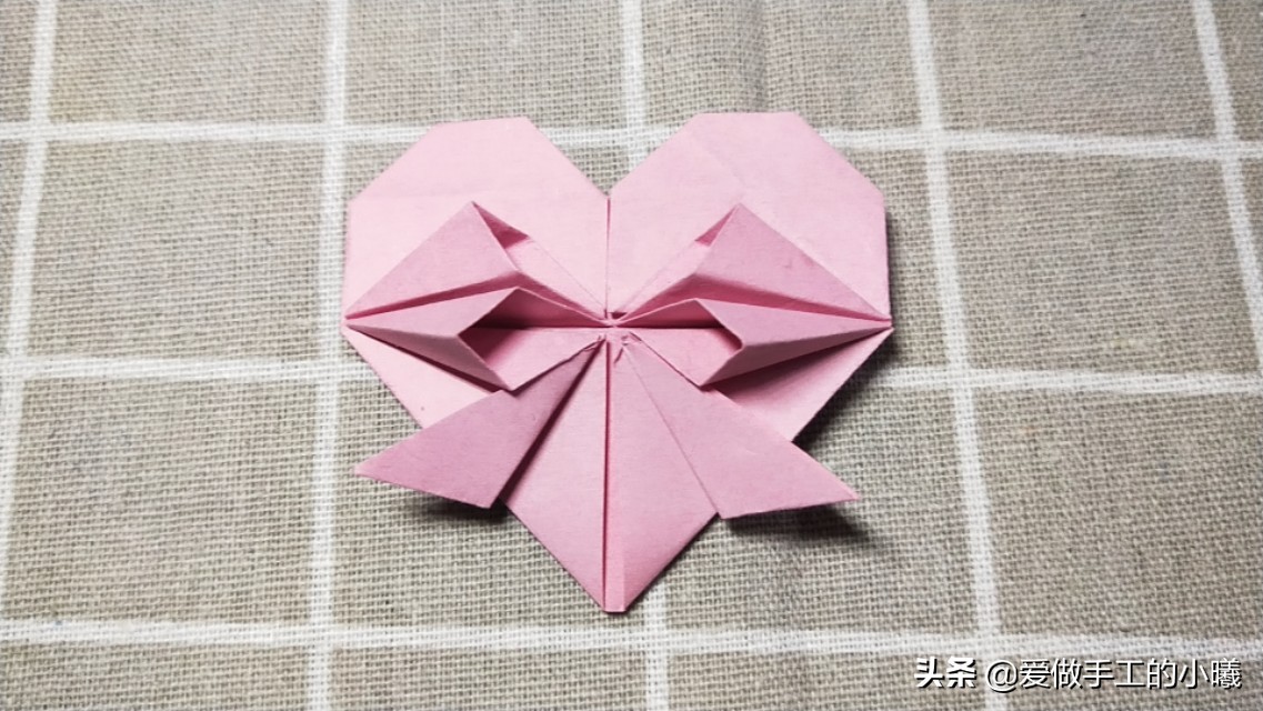 折纸教程:当爱心遇上蝴蝶结，简单别致，漂亮加倍