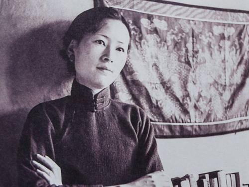 张爱玲《小艾》：嫁入豪门守活寡，悲悯的结局撕开阔太太的真面目