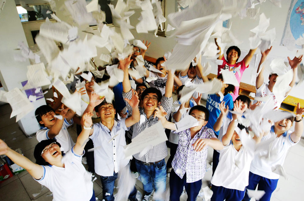 湖北一考生拒绝保送清华，称要享受高考过程，最终考了多少分？