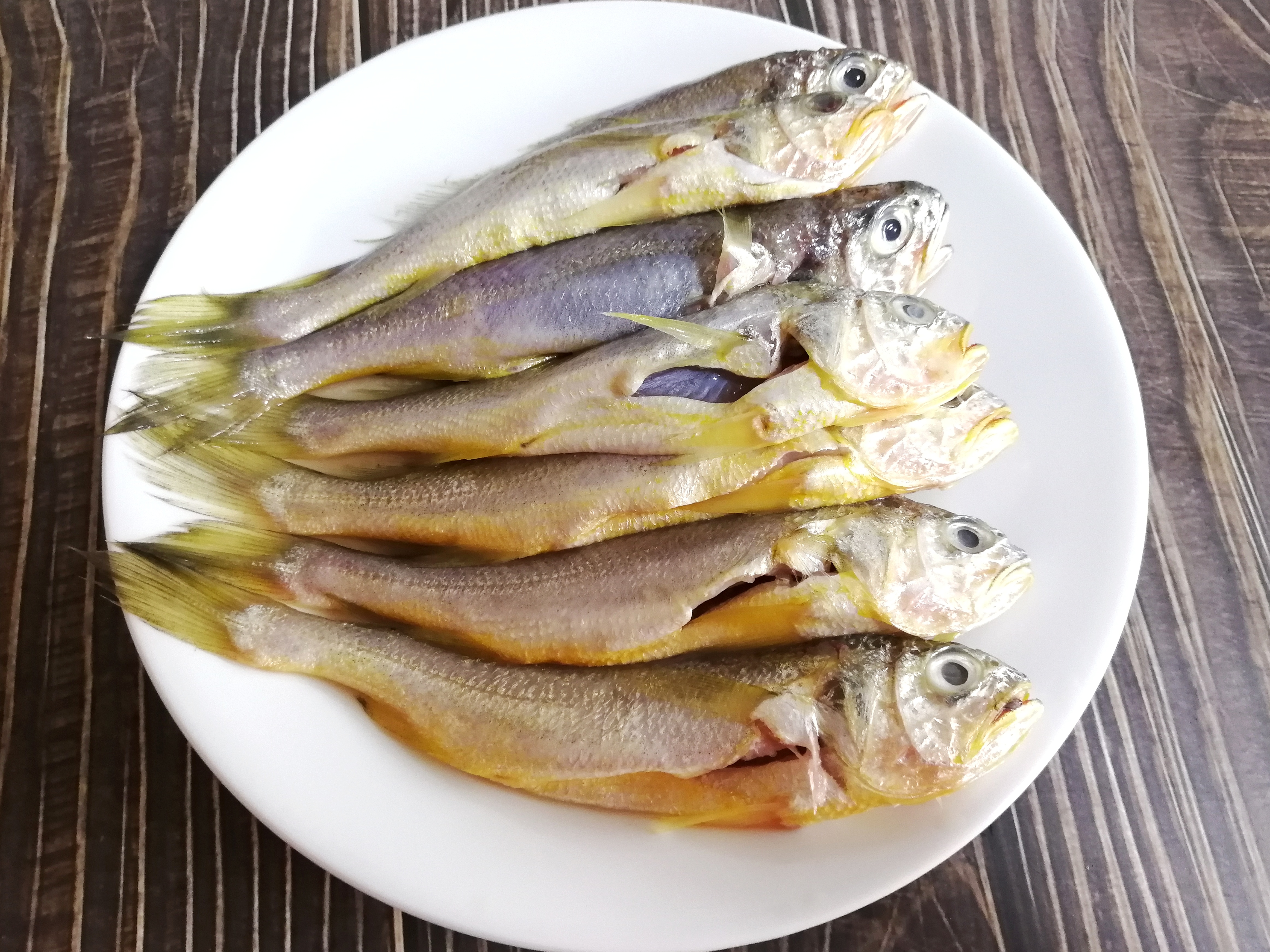 秘制酥鱼这样做，骨酥肉烂入味，5元做一盘，比超市卖的罐头好吃