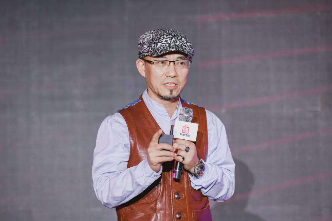 股东加注，客户追捧，新潮传媒做对了什么？