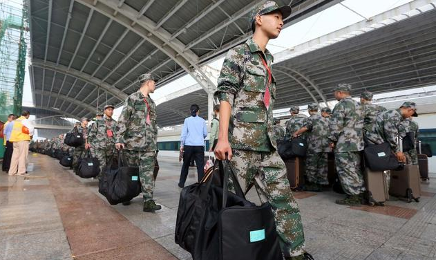 专科生从军入伍，到底算不算“大学生士兵”？8个好处本科也羡慕