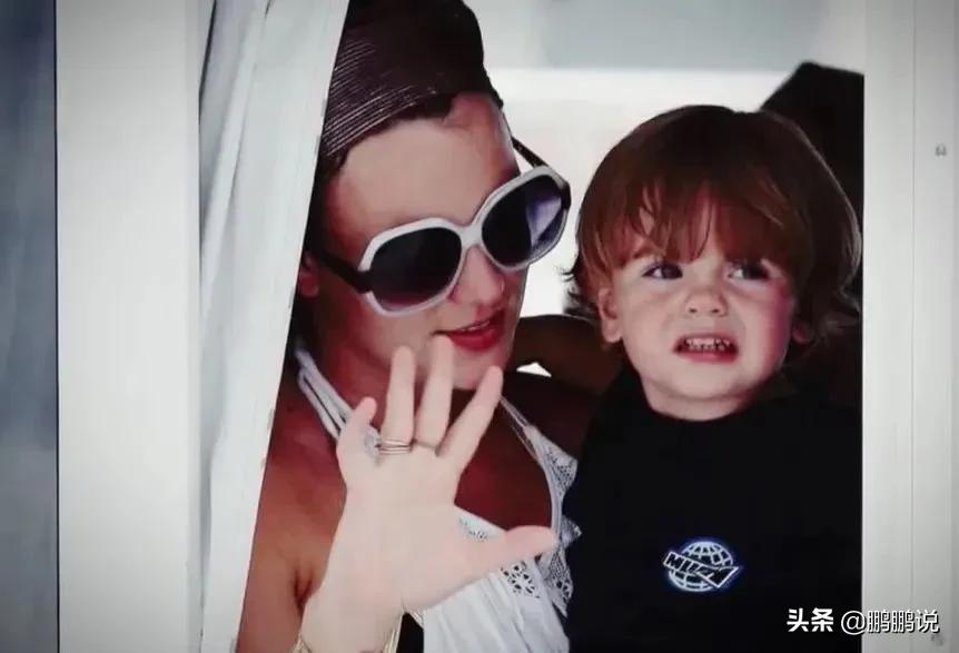 小甜甜布兰妮堕落史：强送精神病院，被父囚禁13年的她渴望逃离