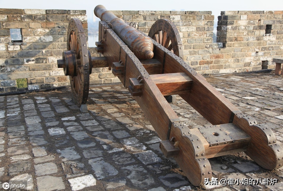 不是大明铁骑和闯王义军战斗力不行，是满洲炮兵部队的传奇诞生