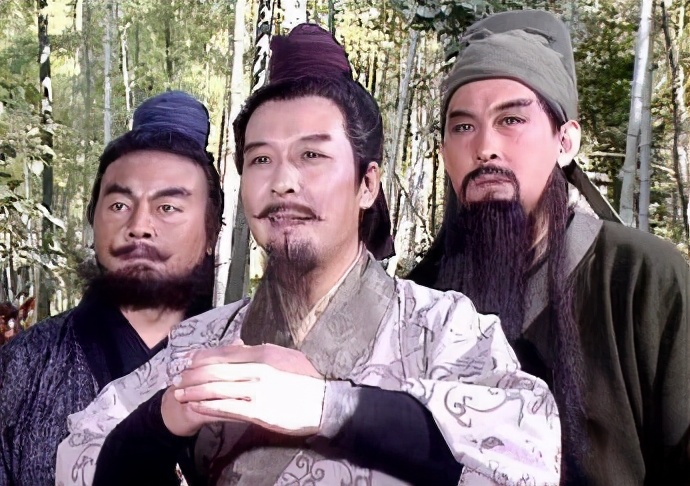 七本三国类精品历史小说，展现汉末时代风采，演绎英雄爱恨情仇