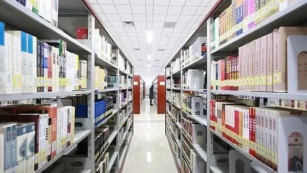 北京这所高校：坐拥8大校区，培养20余万优秀人才，校名还有双重含义！